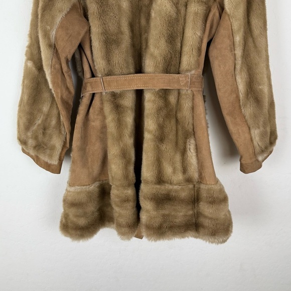 Vintage 70’s Lilli Ann London Leathers Faux Fur Coat With Genuine Leather Trim - Picture 8 of 9